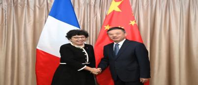 生态环境部部长黄润秋会见法国生态转型、生物多样性和气候与自然事务国际谈判部部长莫妮卡・巴布